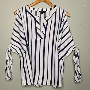 Velvet Heart Mylee cold shoulder top